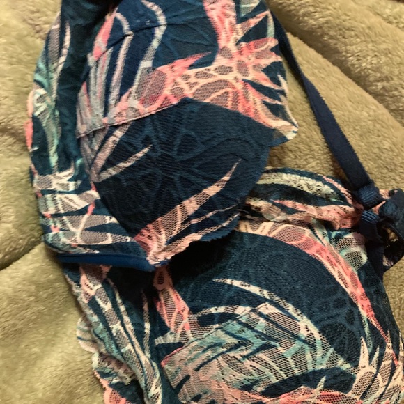 Pink bras - Picture 6 of 7